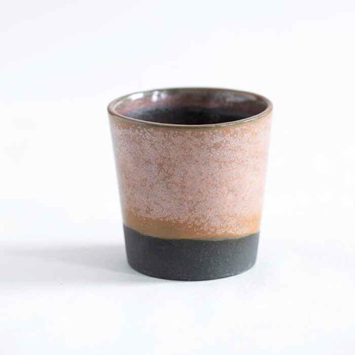 espressokop i lyserød sort krus håndlavet keramik Lena Pedersen porcelæn København