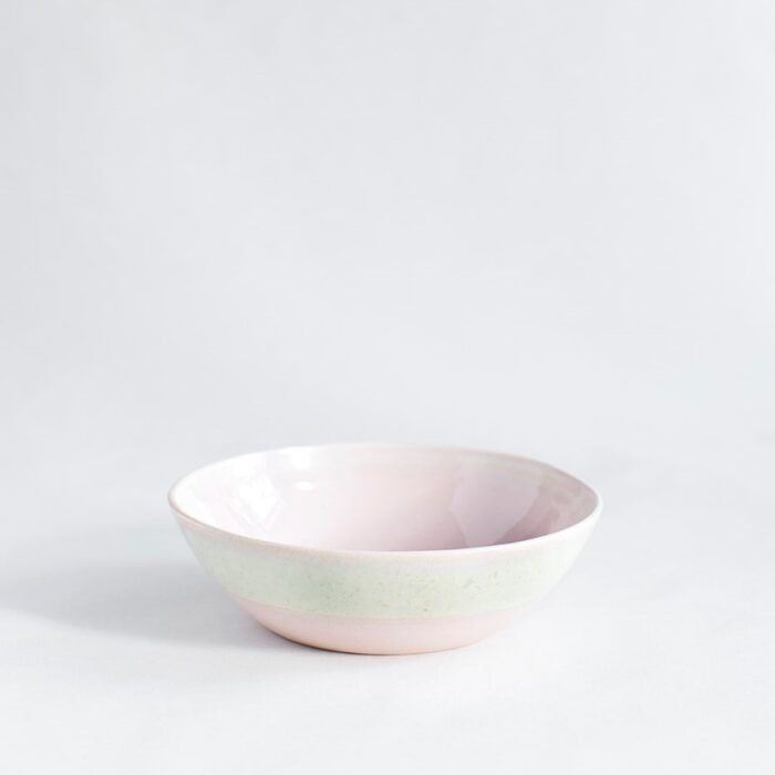 skål morgenmadsskål lav i lyserød og grøn håndlavet keramik Lena Pedersen København porcelæn