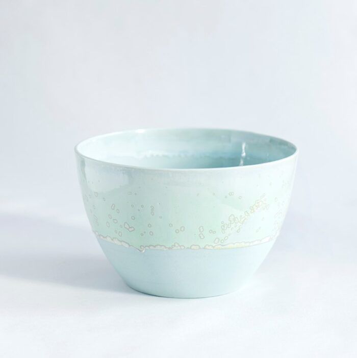 skål i mellem høj grøn håndlavet keramik København Lena Pedersen porcelæn
