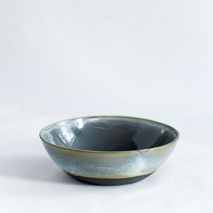 skål morgenmadsskål mellem lav i sort blå håndlavet keramik Lena Pedersen porcelæn København
